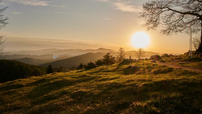 Landschaftspanorama vom Berg Blauen bei Badenweiler im Schwarzwald